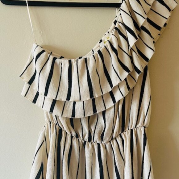 One Shoulder Striped Summer Ruffeled Top. Comes with matching waist tie. - Picture 3 of 3